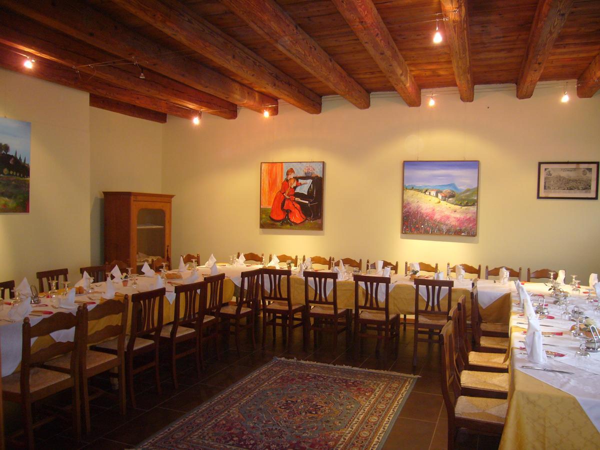 Albergo Ristorante Leon D'Oro 에스테 외부 사진